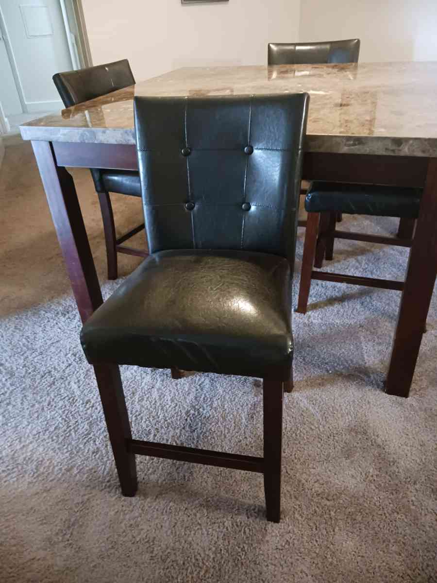 Relocation Sale 2 Rooms