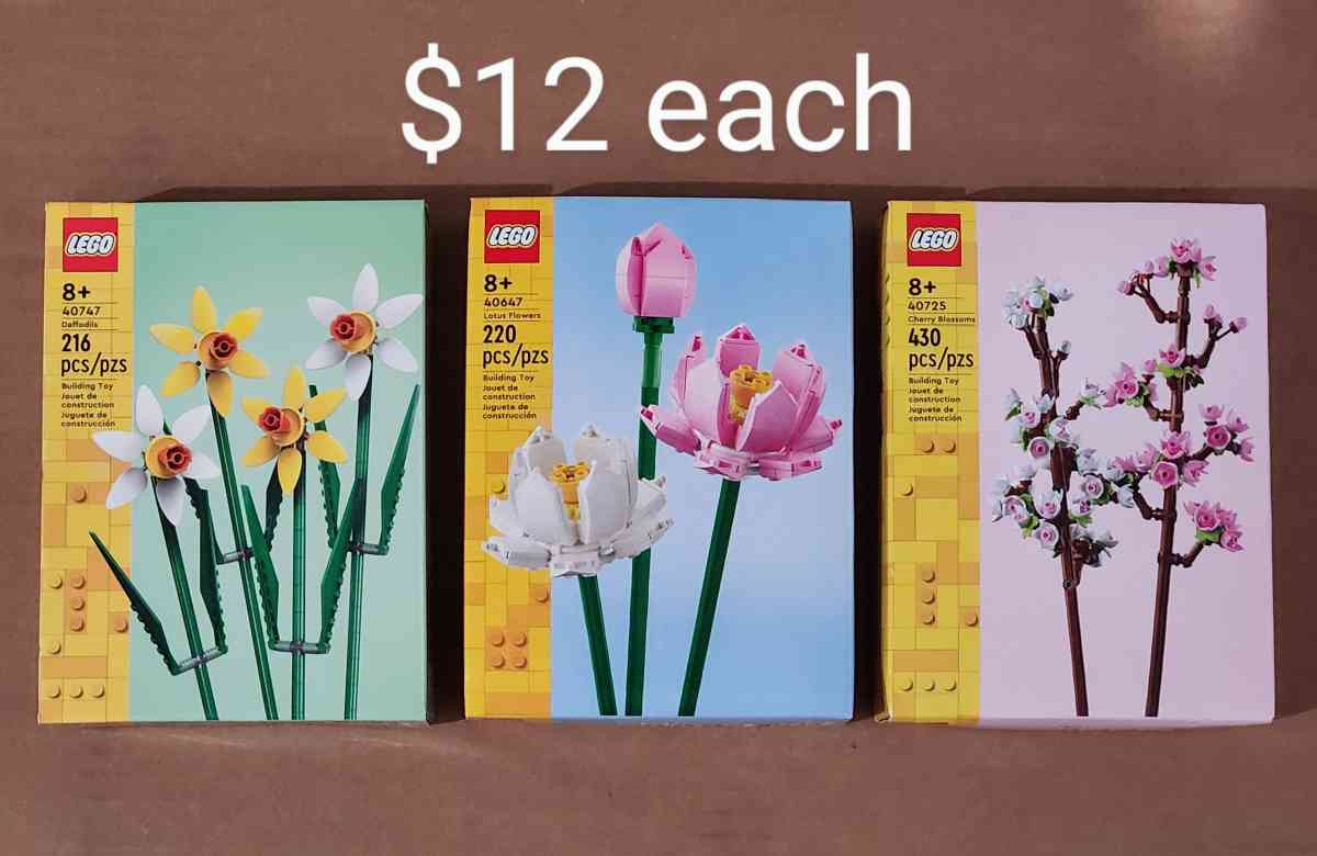 NEW LEGO Building Toy Models  Moving Sale