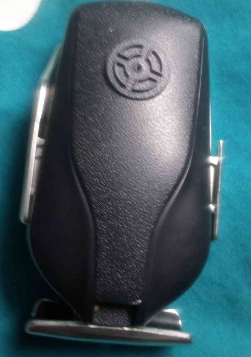 UUTO Wireless Fast Charging Holder