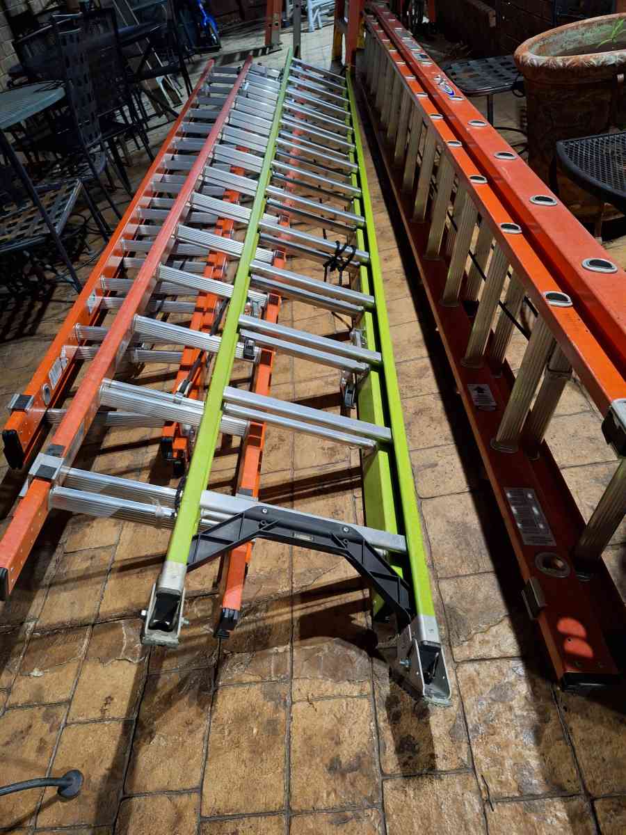 ladder 28ft good Condition New salen each  355
