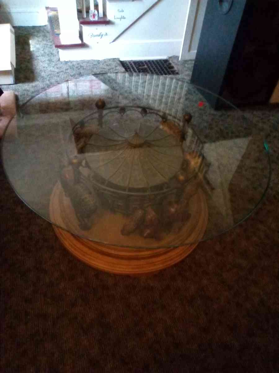 horse caracel table that moves