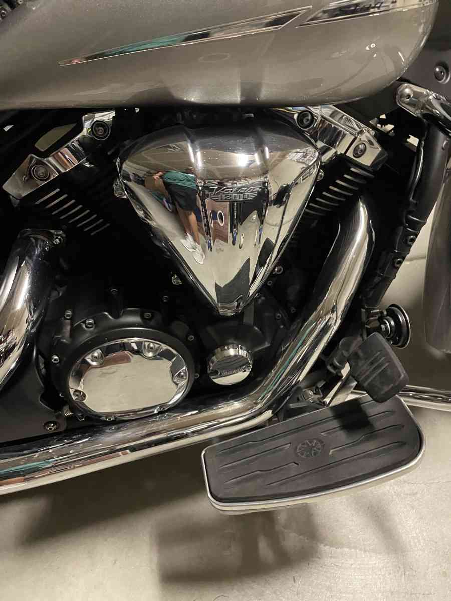 Yamaha v star 1300