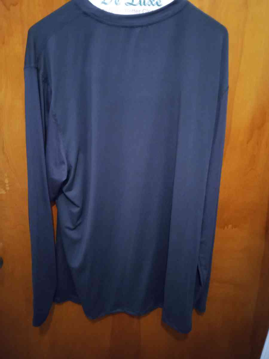 l sell the set of 6 sweatshirts size large new size large