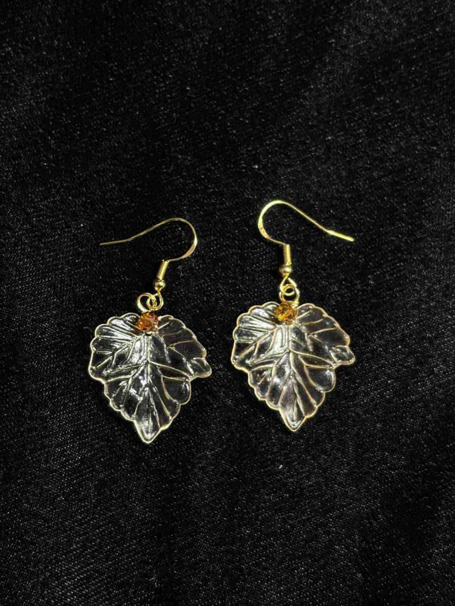 Maple leaf earrings