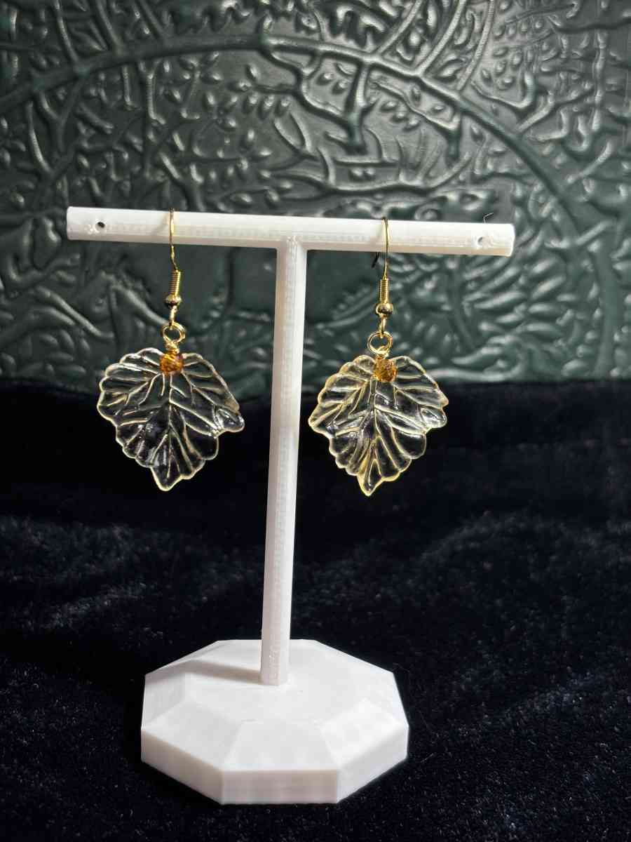 Maple leaf earrings
