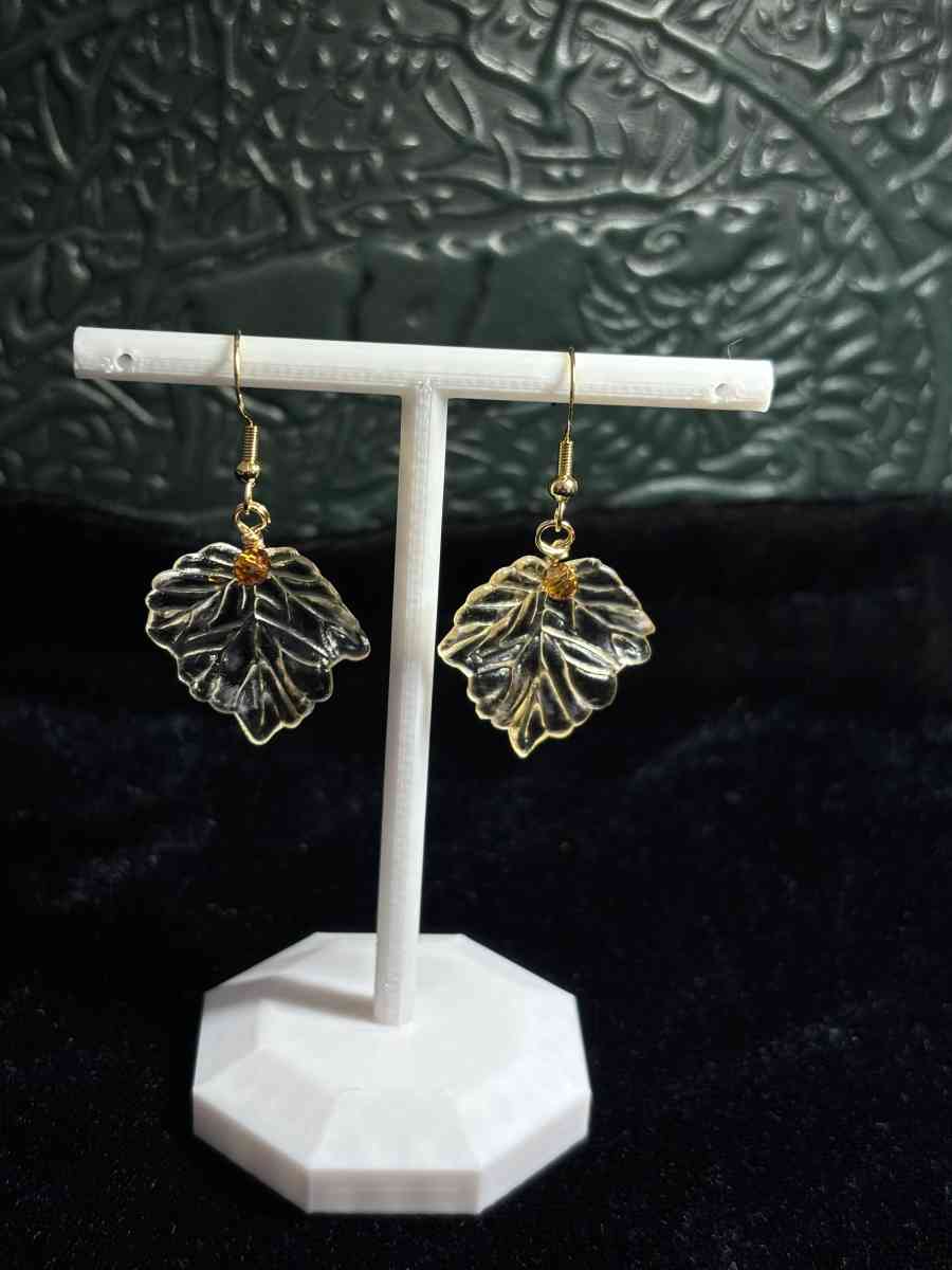 Maple leaf earrings