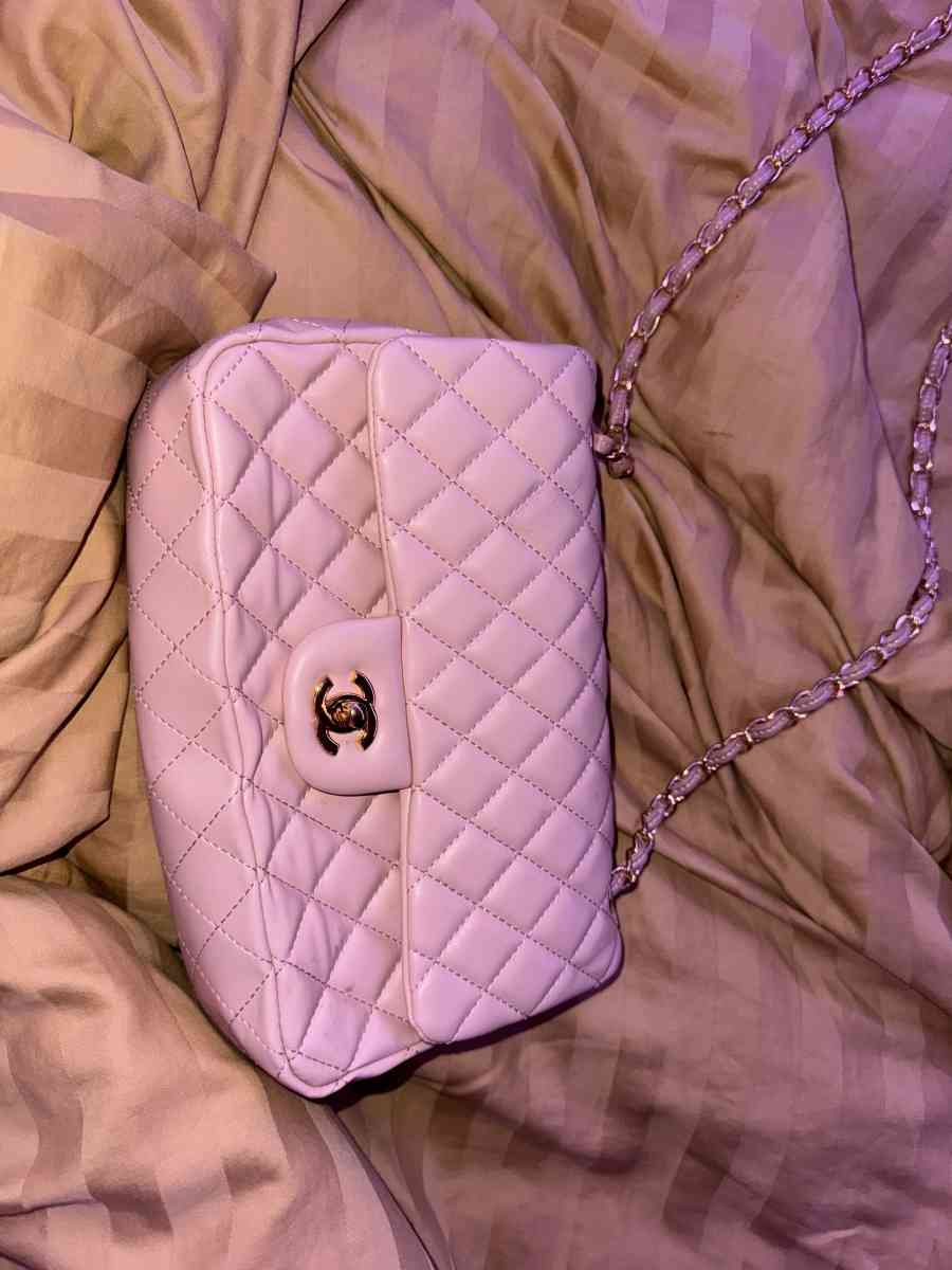 CHANEL classic double Flap  Medium pink caviar gold hw vinta