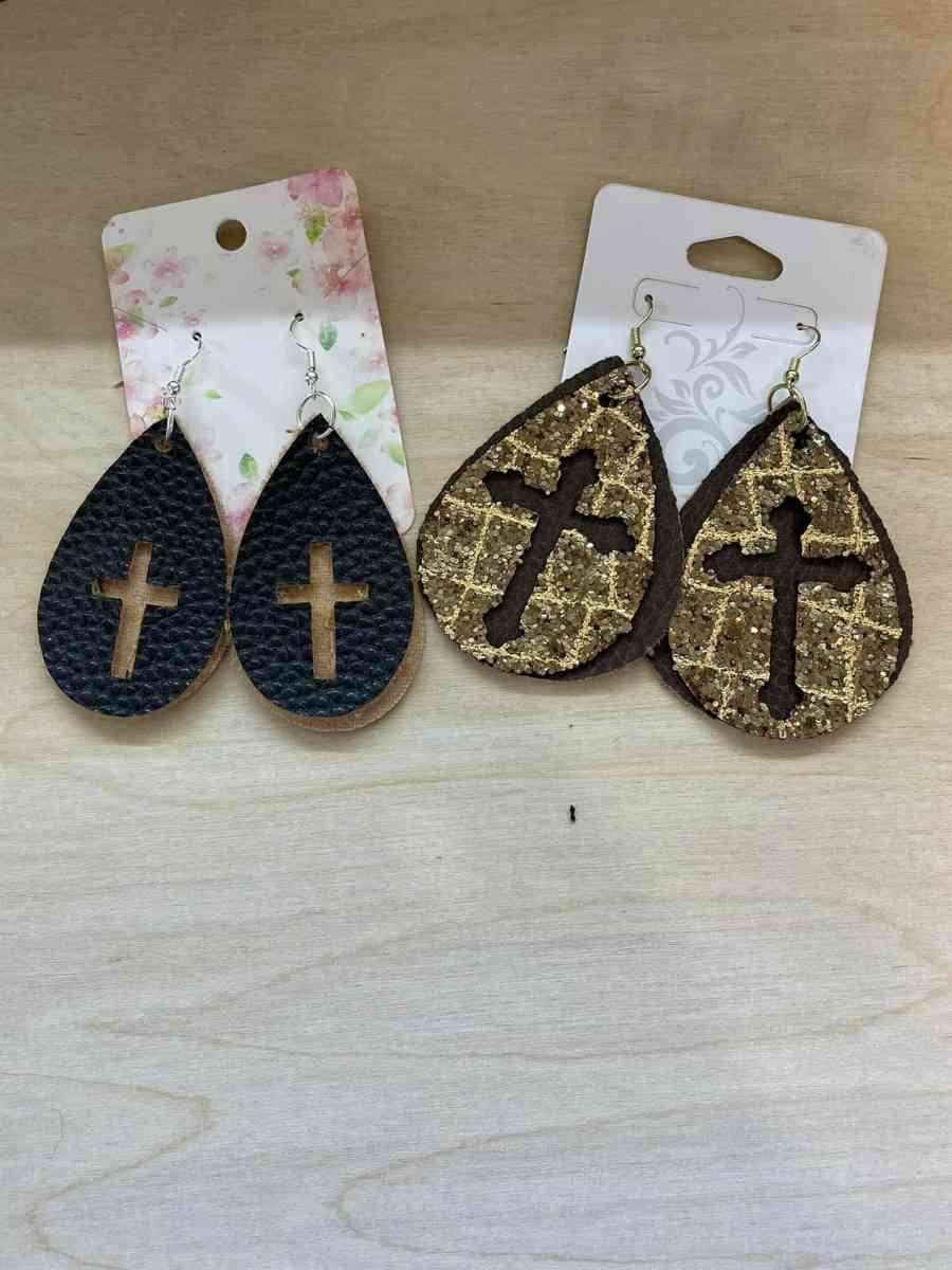 womens earrings