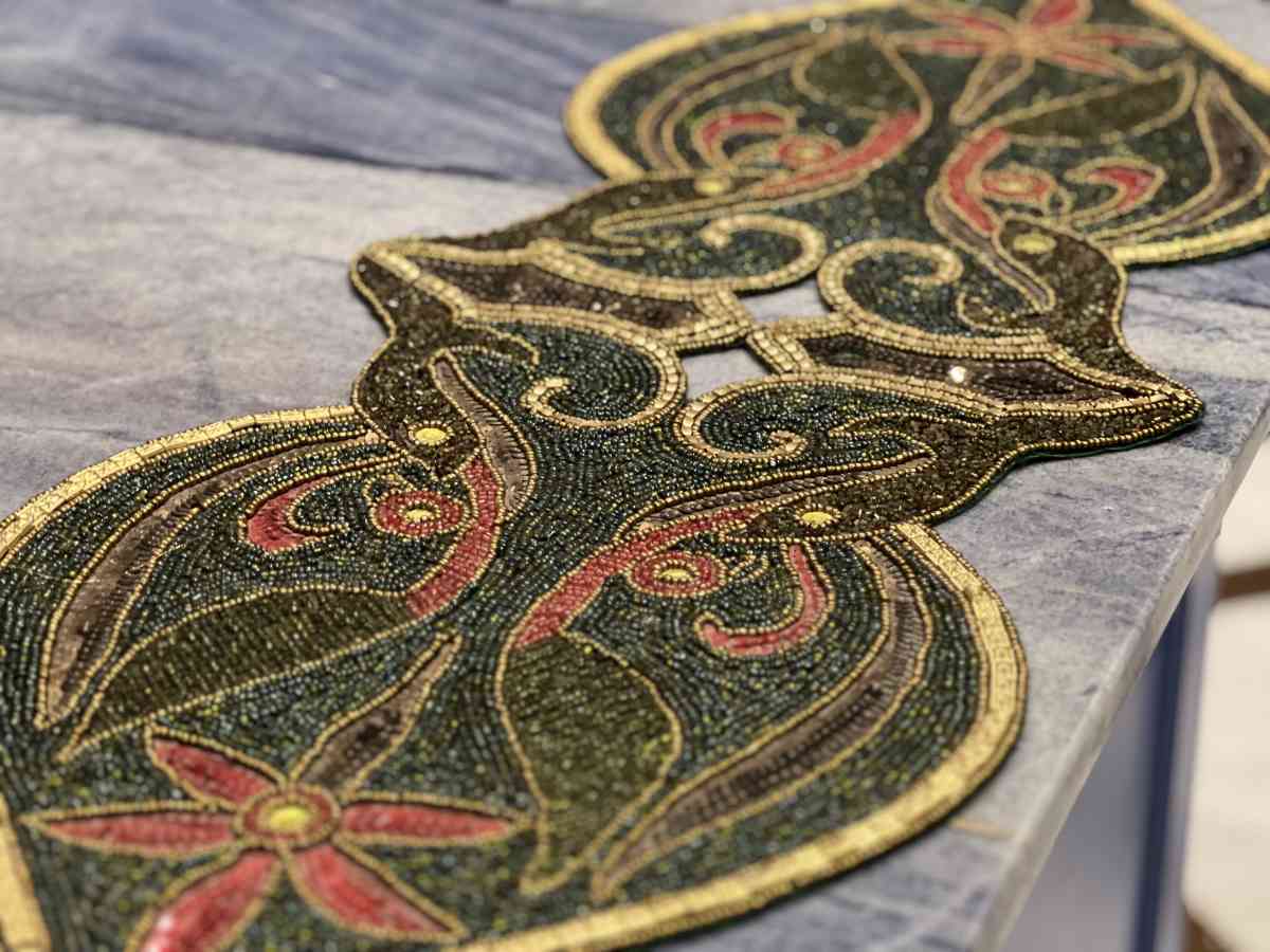 Mosaic Dinning Table Runner