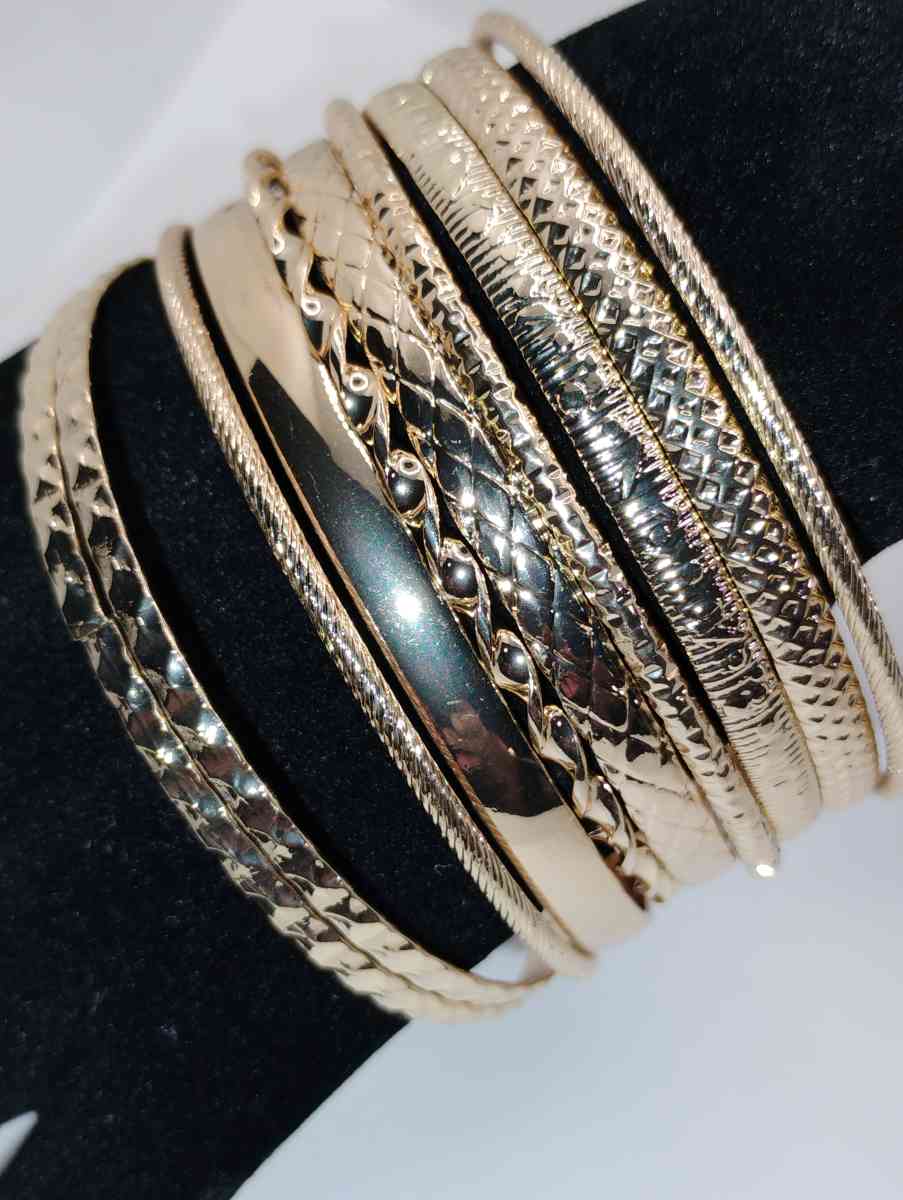 woman bangle bracelet set