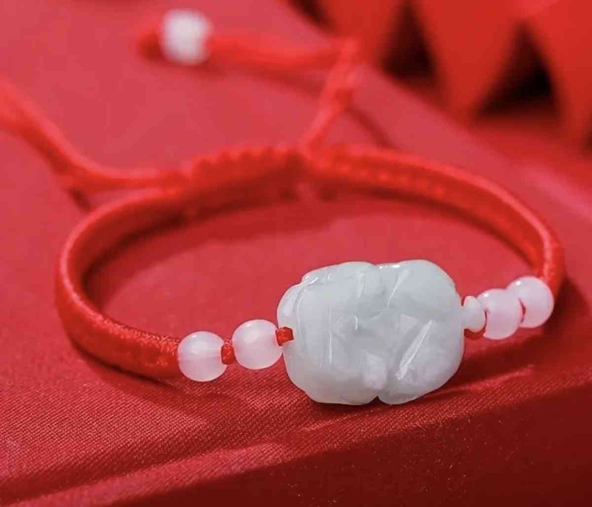 red string jade jadeite pi Xiu dragon