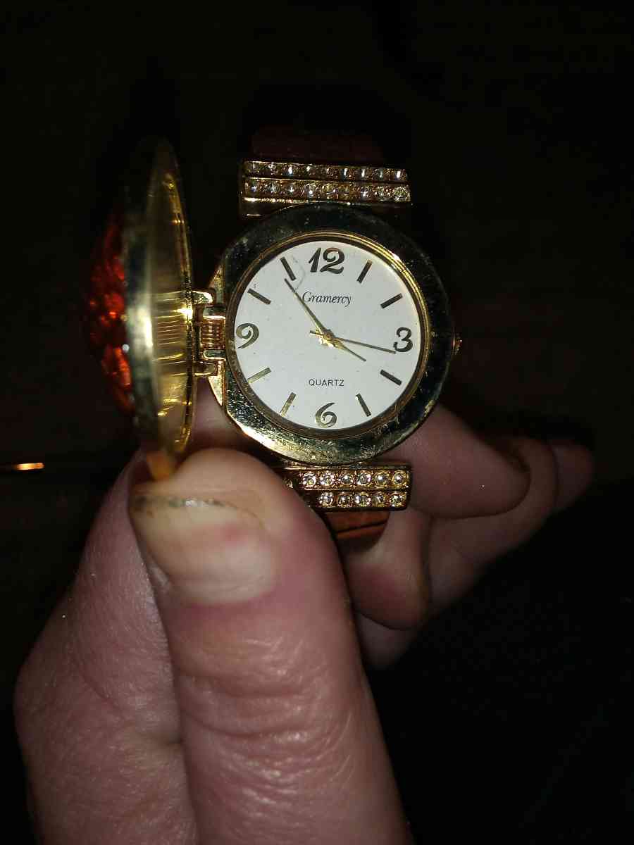 WOMENS WATCHES