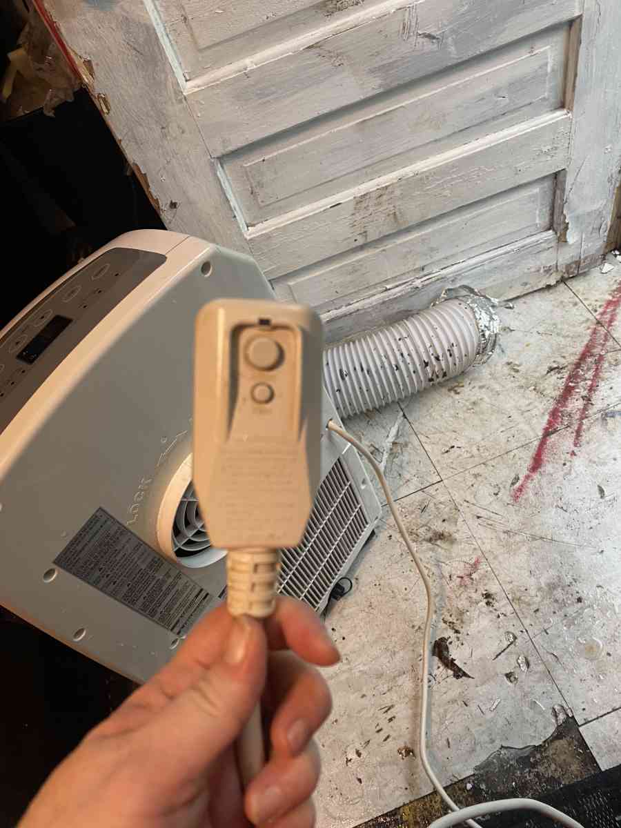 LG portable air conditioner 10000 BTU