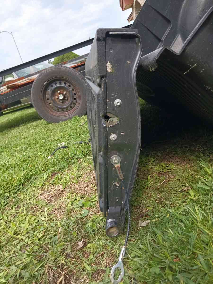 Toyota Tacoma   Tailgate