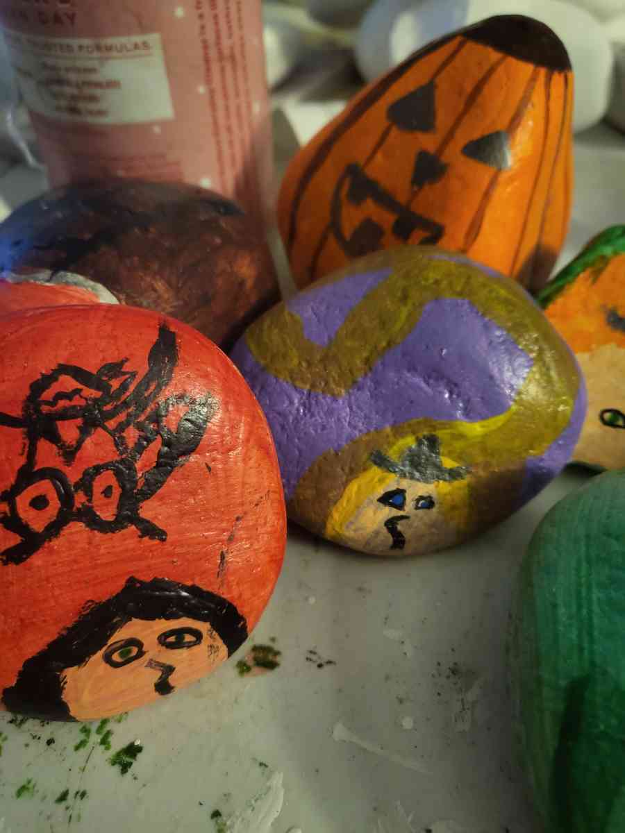 hand painted rocks