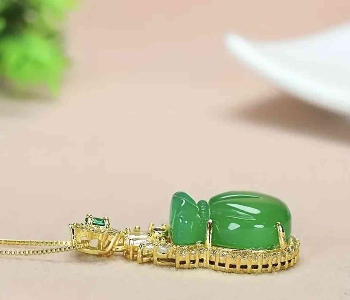 Green Jade Money Pocket Jadeite Pendant Necklace