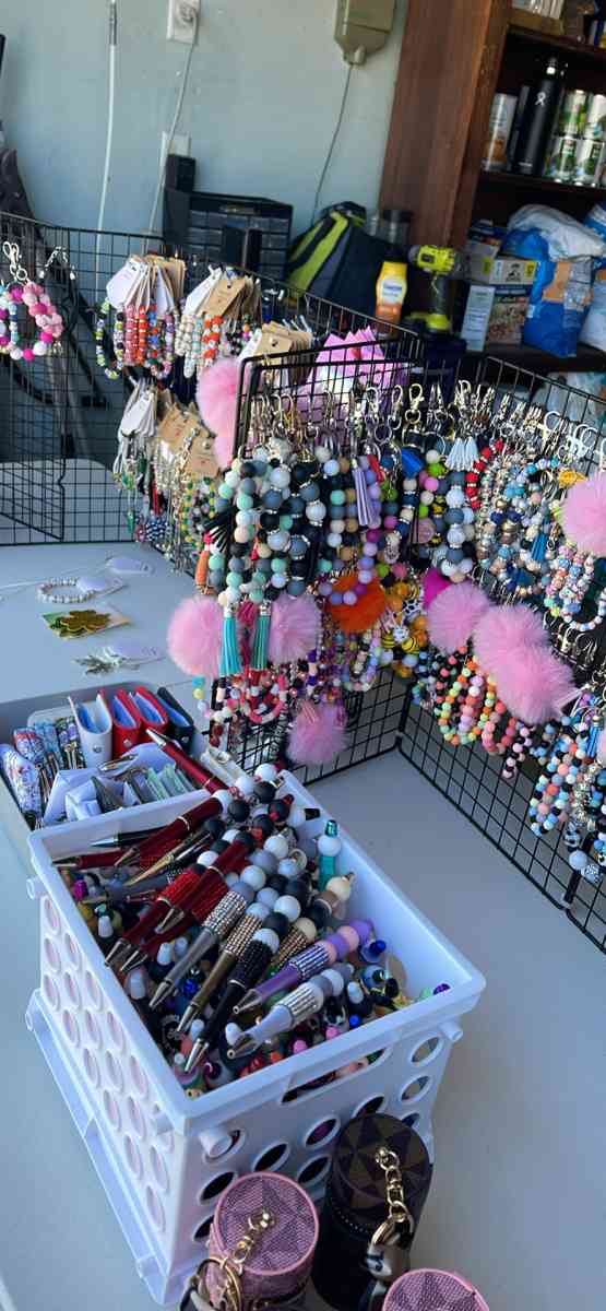 handmade jewelry and accessories