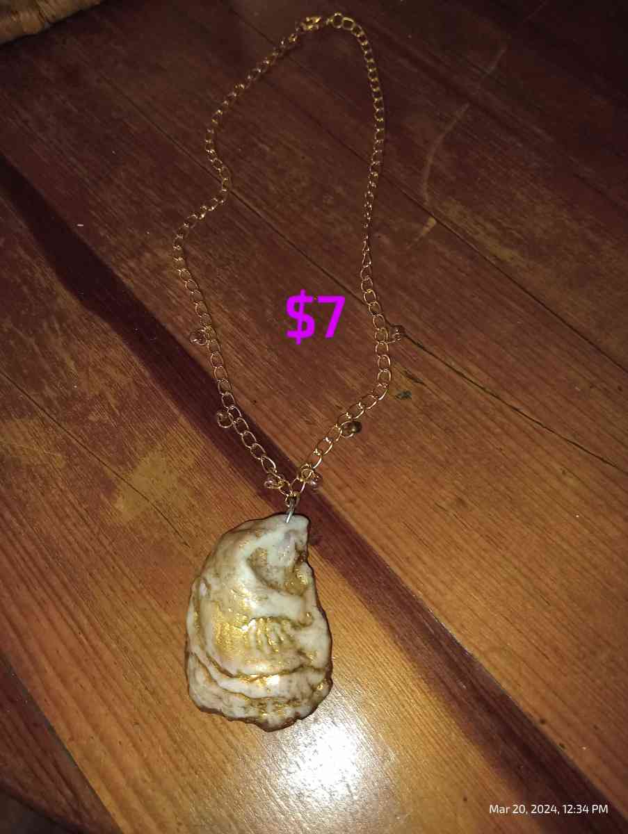 seashell jewlery and key chains