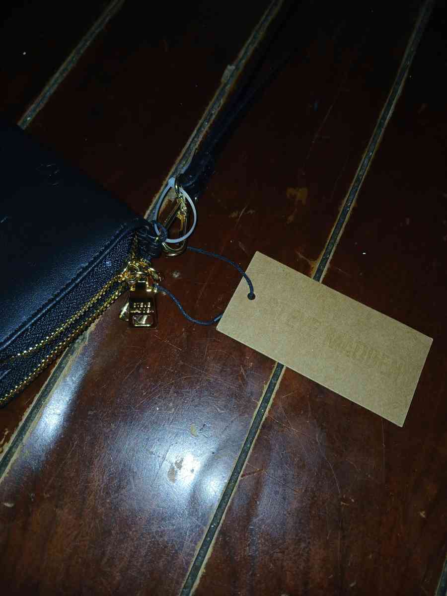 Steve Madden BBENNI Black Zip Around Wallet