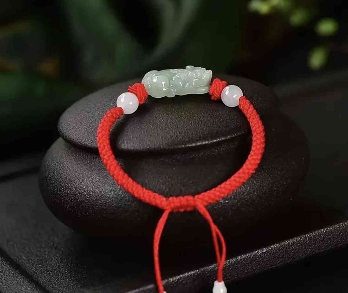 red string jade jadeite pi Xiu dragon