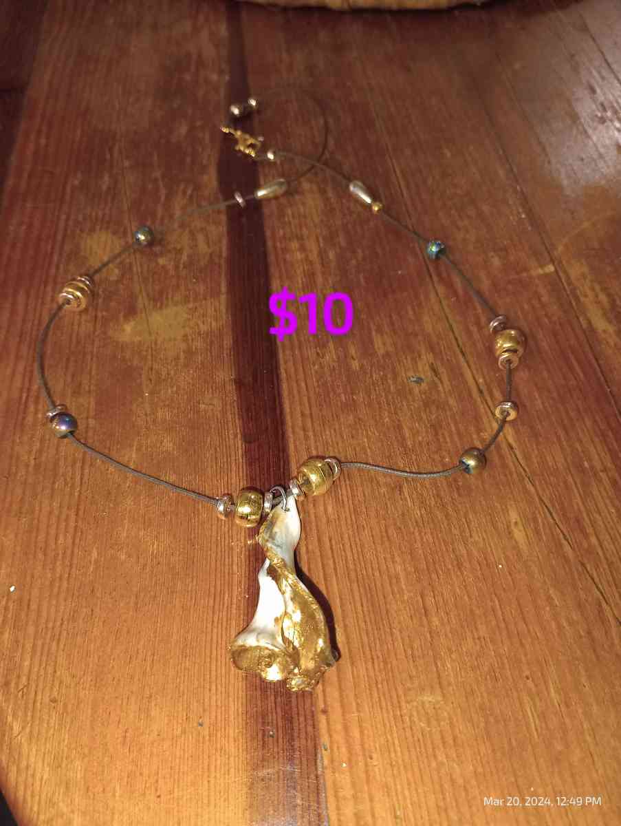 seashell jewlery and key chains