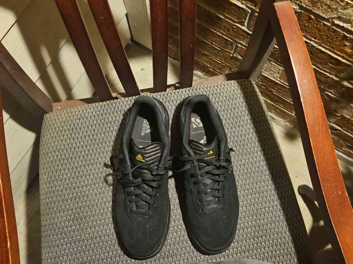 adidas Mens Five Ten Freerider Dlx Mountain Bike Shoes