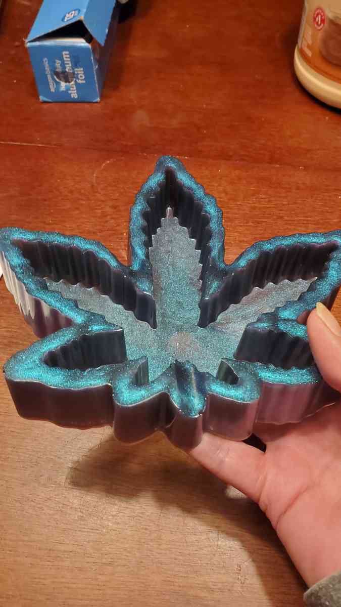 epoxy resin leaf ashtray