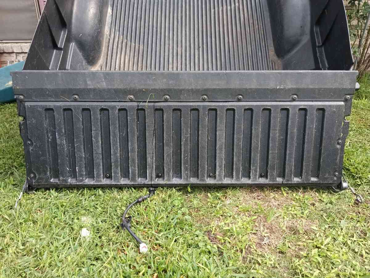 Toyota Tacoma   Tailgate