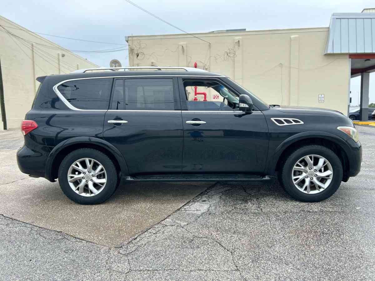 2011 infiniti qx56