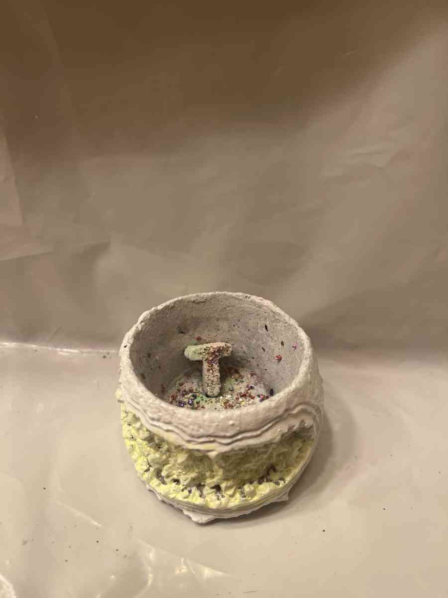 inicials custom your name on it I have diferentes colors