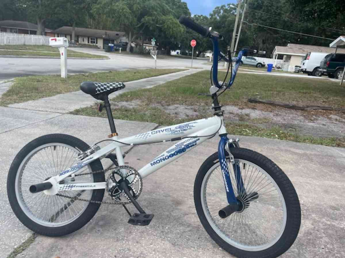 20 Inch Mongoose Gavel BMX Racing Bike