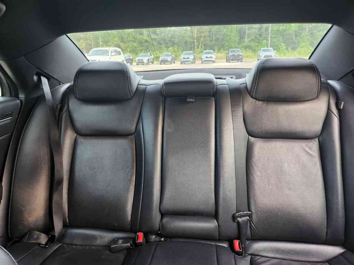 2011 Chrysler 300 Limited