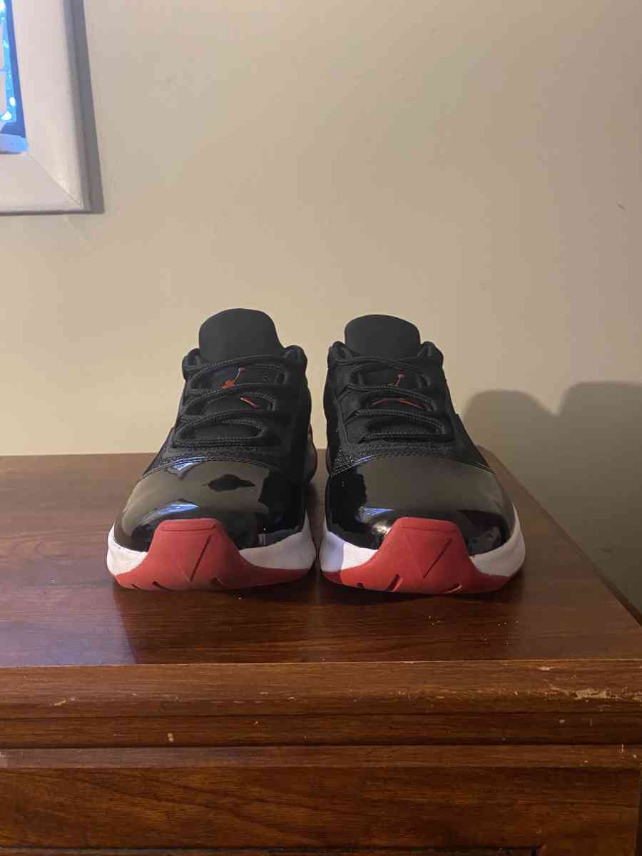Jordan 11 Lowes size mans 10 and A half