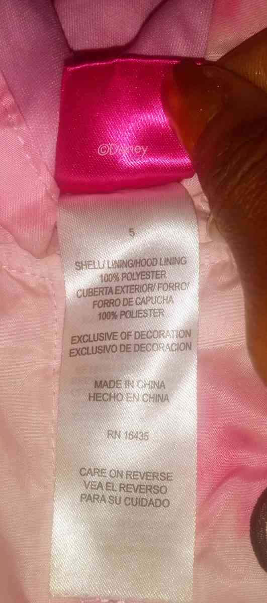 Minnie mouse jacket that is brand new and a size 5