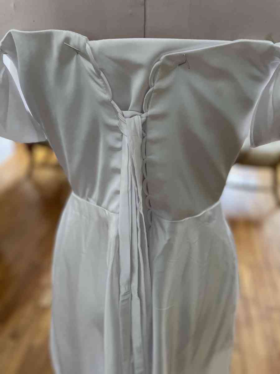 size 10 white wedding gown corset back NEW