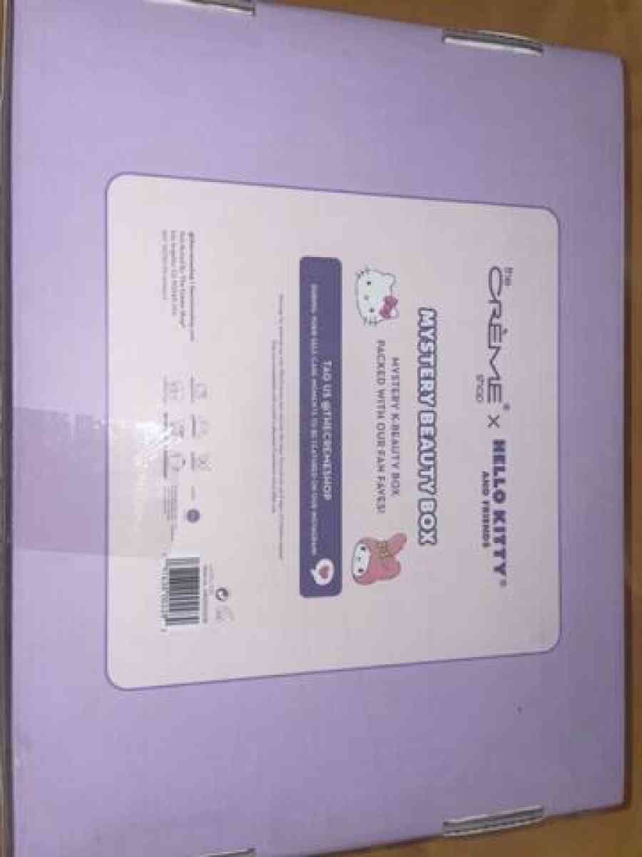 Hello Kitty Beauty Box
