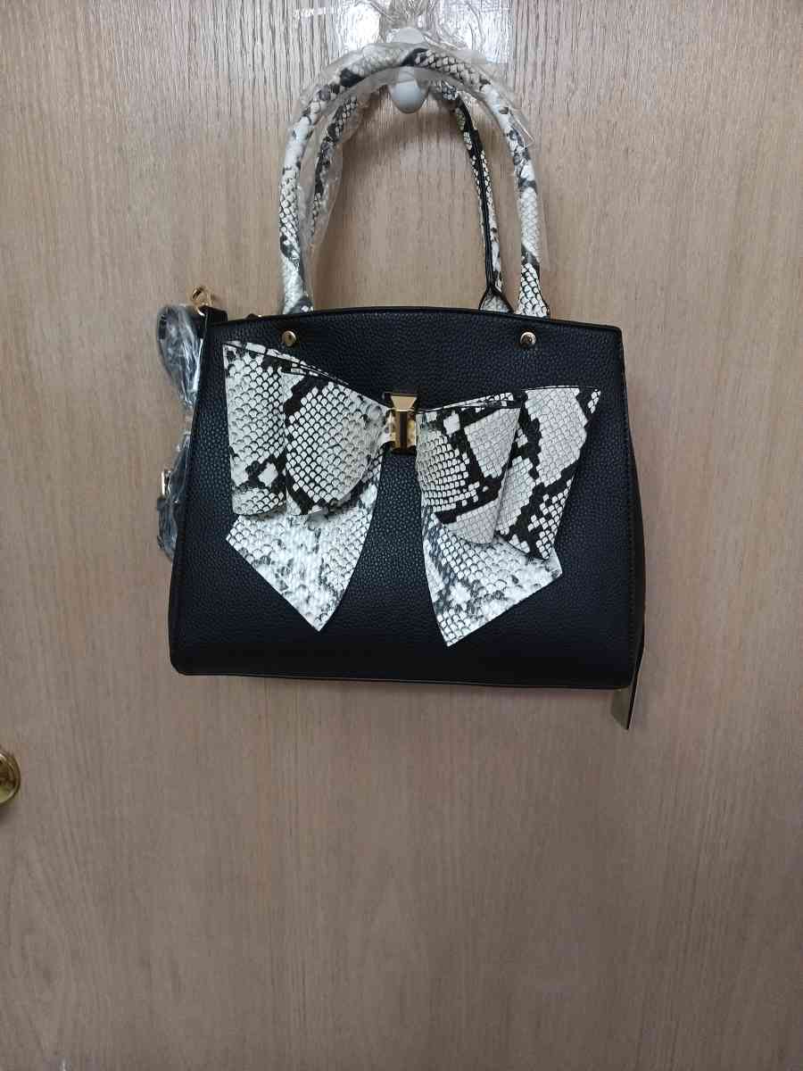 Like Dreams NWT unique purse
