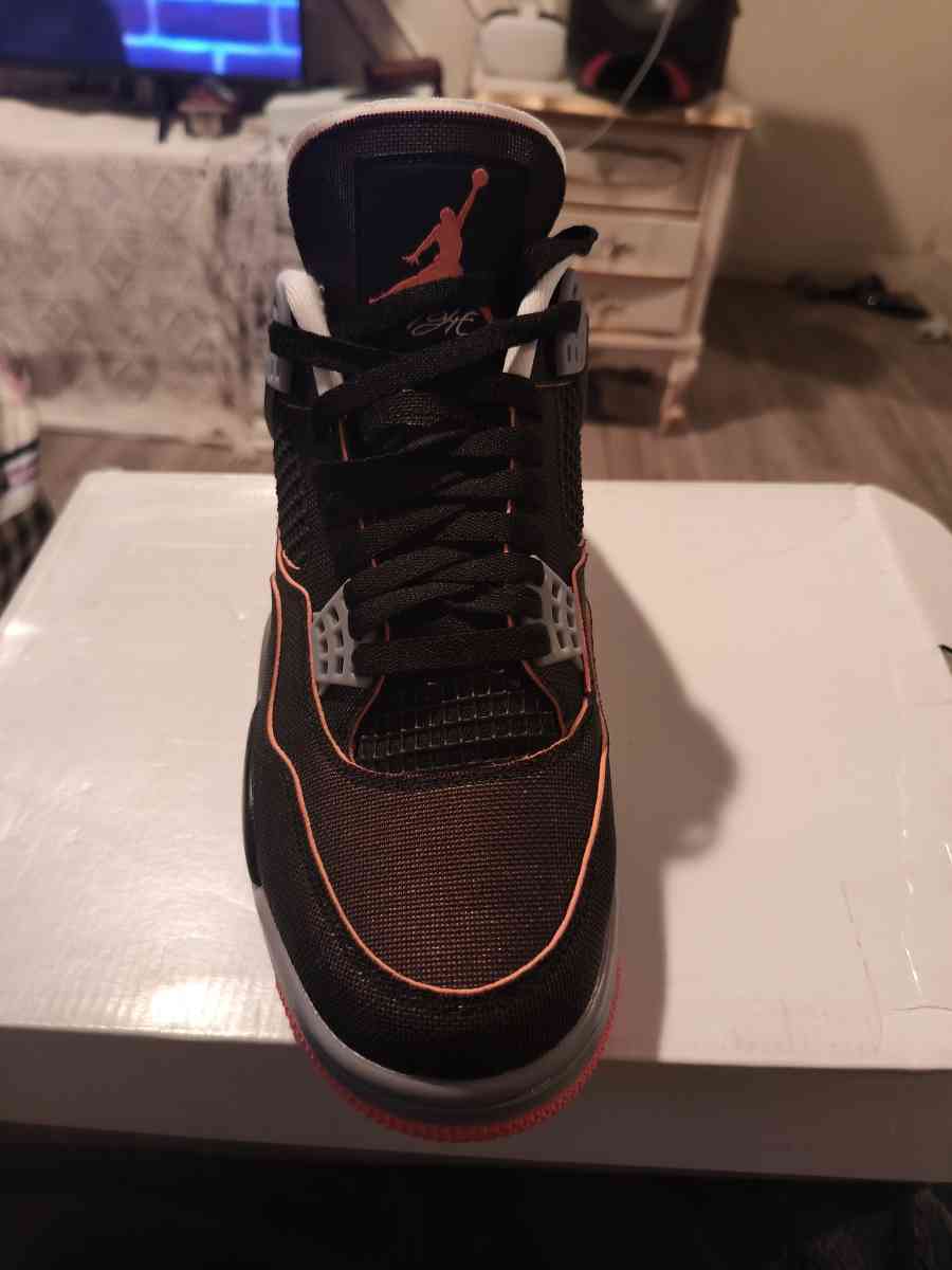 Jordan 4