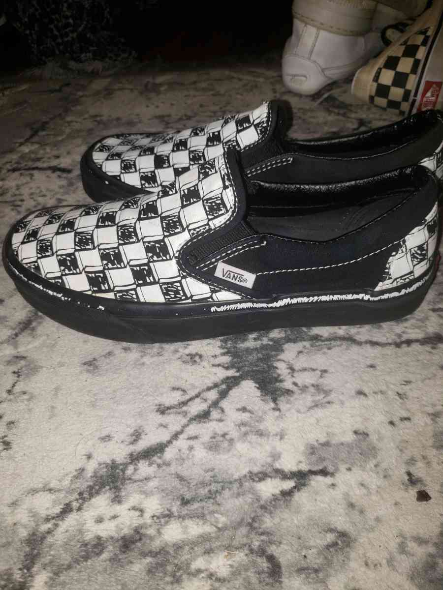 Vans unisex checkered slip on