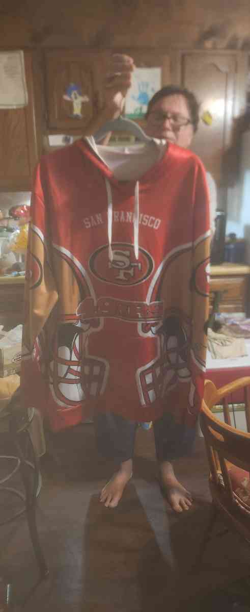 SF hoodie brand new set in closet was 99