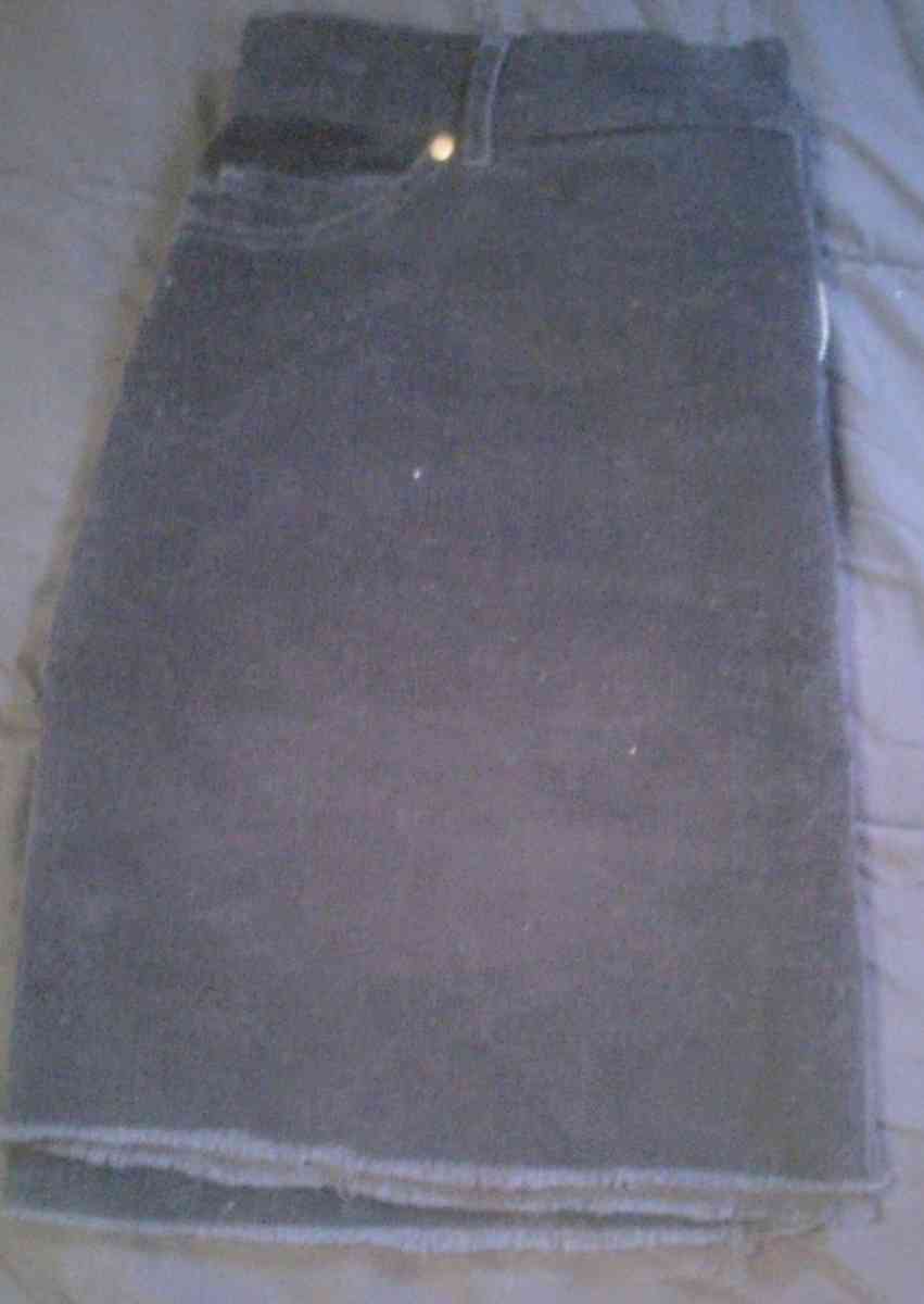 Im black corduroy skirt button down the front size extra