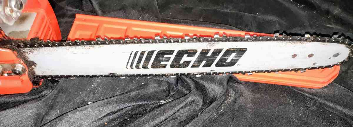 Echo CS 400 chainsaw