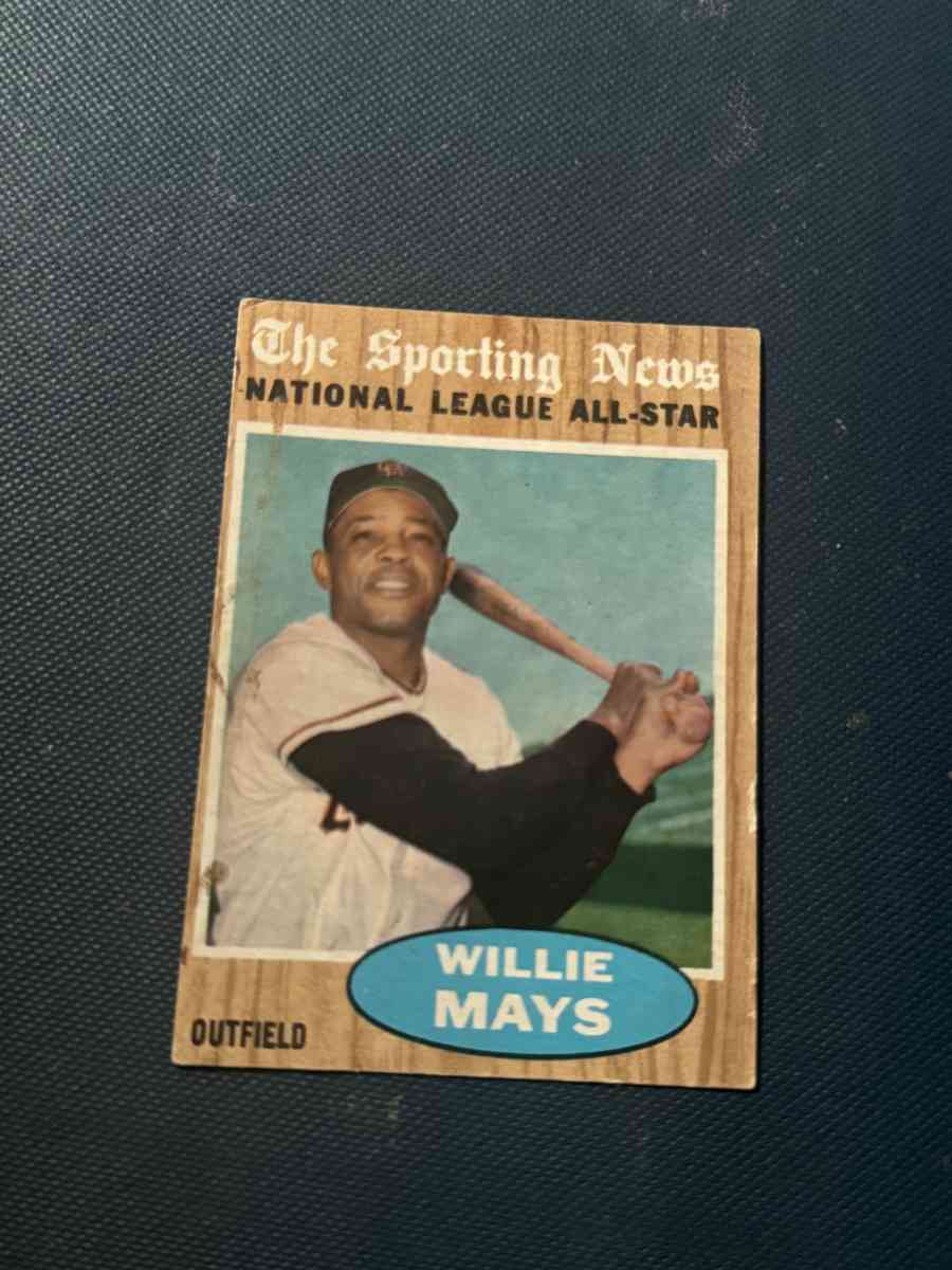 Willie Mays Baseball Card Topps 395