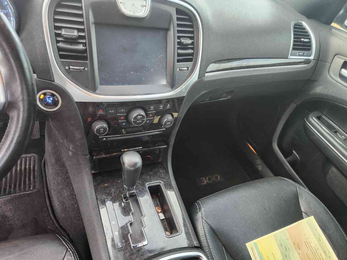 2011 Chrysler 300 Limited