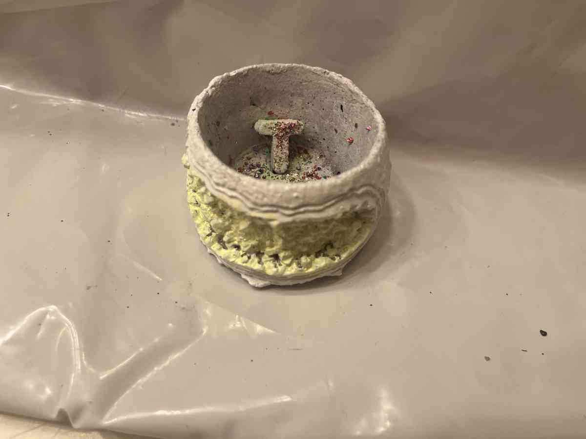 inicials custom your name on it I have diferentes colors