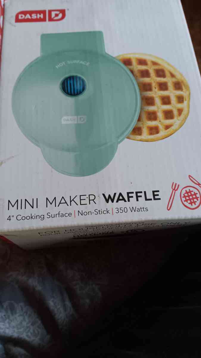 mini waffle maker