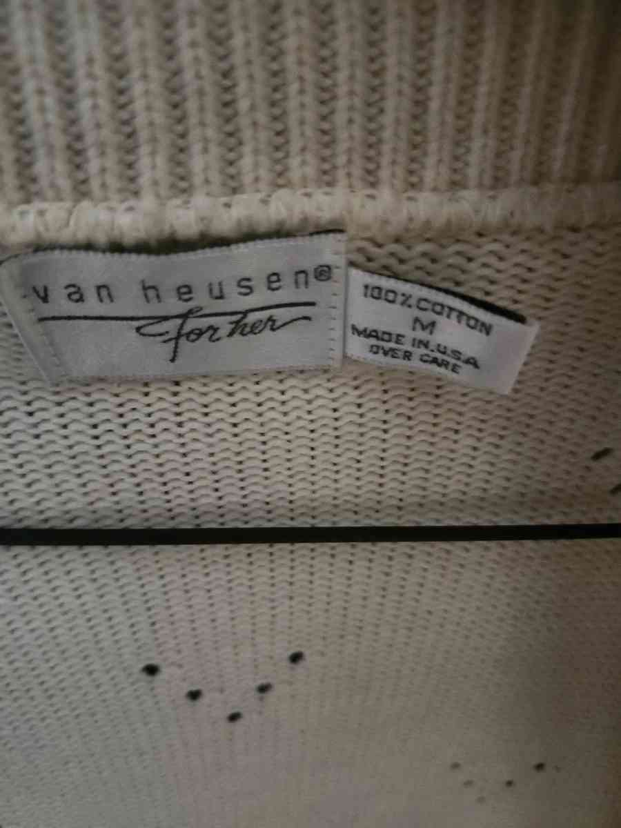 womens Van heusen m size white sweater