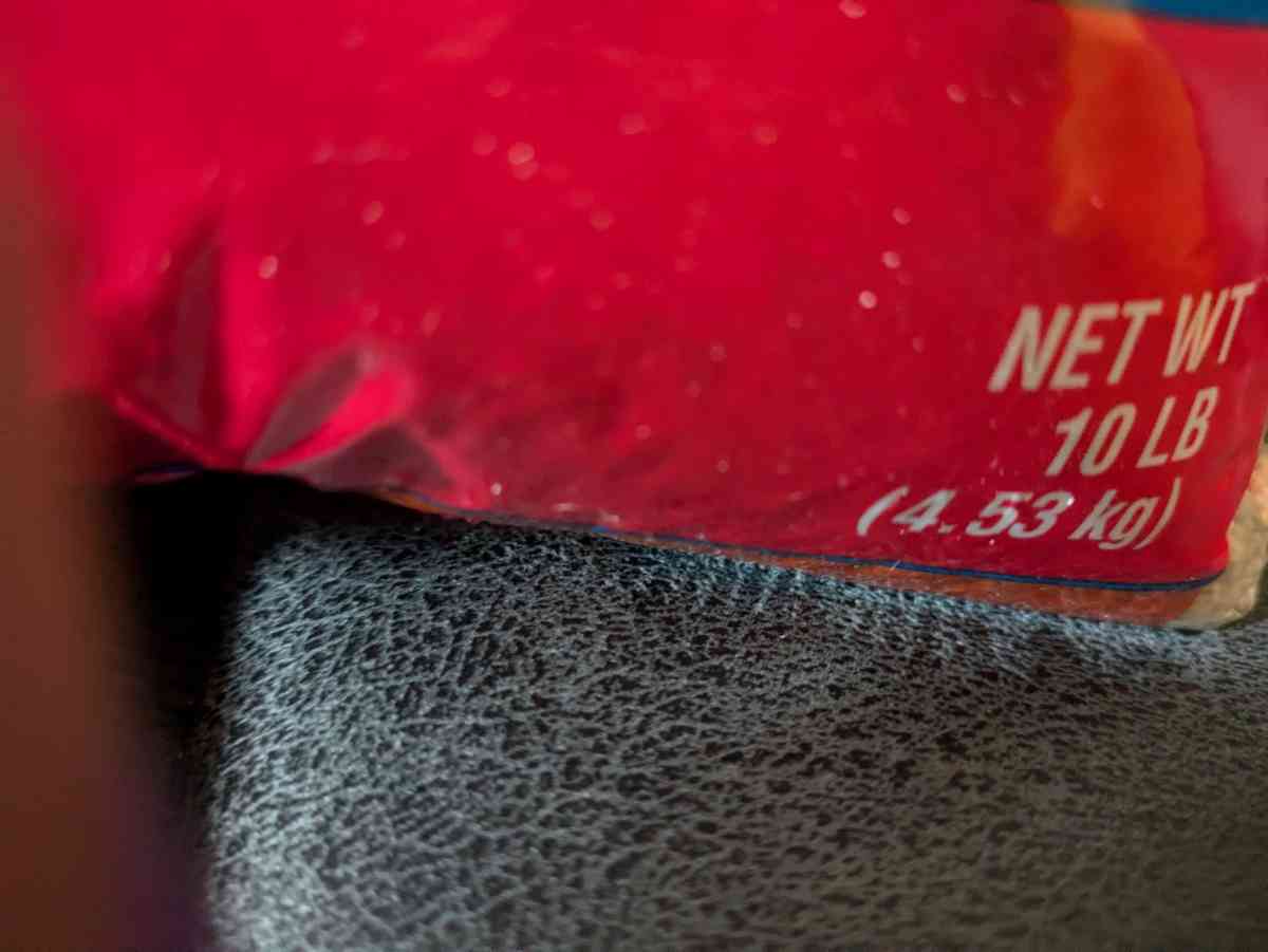 3 bird cages and a bag of 10lb food