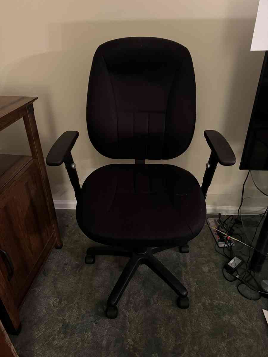 Desk chair