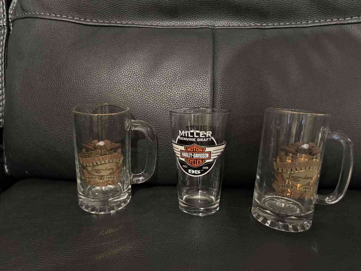 GLASS MUGS